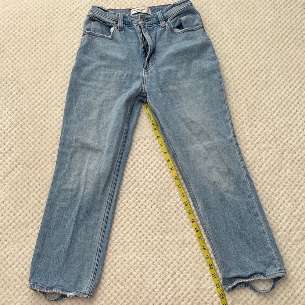 👖 EUC Abercrombie & Fitch Ankle Straight Jeans – Women’s Size 26 / 2S - Picture 2 of 5